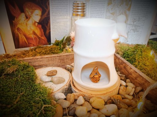 brûle-parfums en céramique pour fondants parfumés - modèle bambou blanc avec un petit oiseau brûle-parfums en céramique pour fondants parfumés - modèle bambou blanc avec un petit oiseau