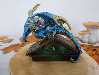 figurine dragon sur toit - 001