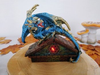 figurine dragon sur toit - 002